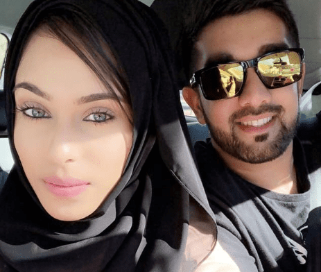 Khadija Shamsi is the wife of Tabraiz Shamsi